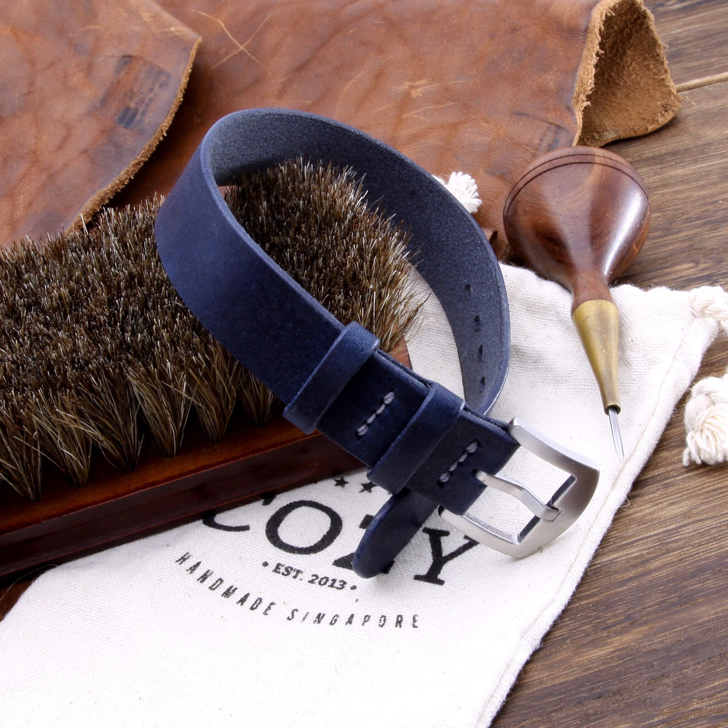 Single Pass Leather Watch Strap, 2-Keeper Style Vintage 407 | Full Grain Italian Vegetable-Tanned Leather | Cozy Handmade