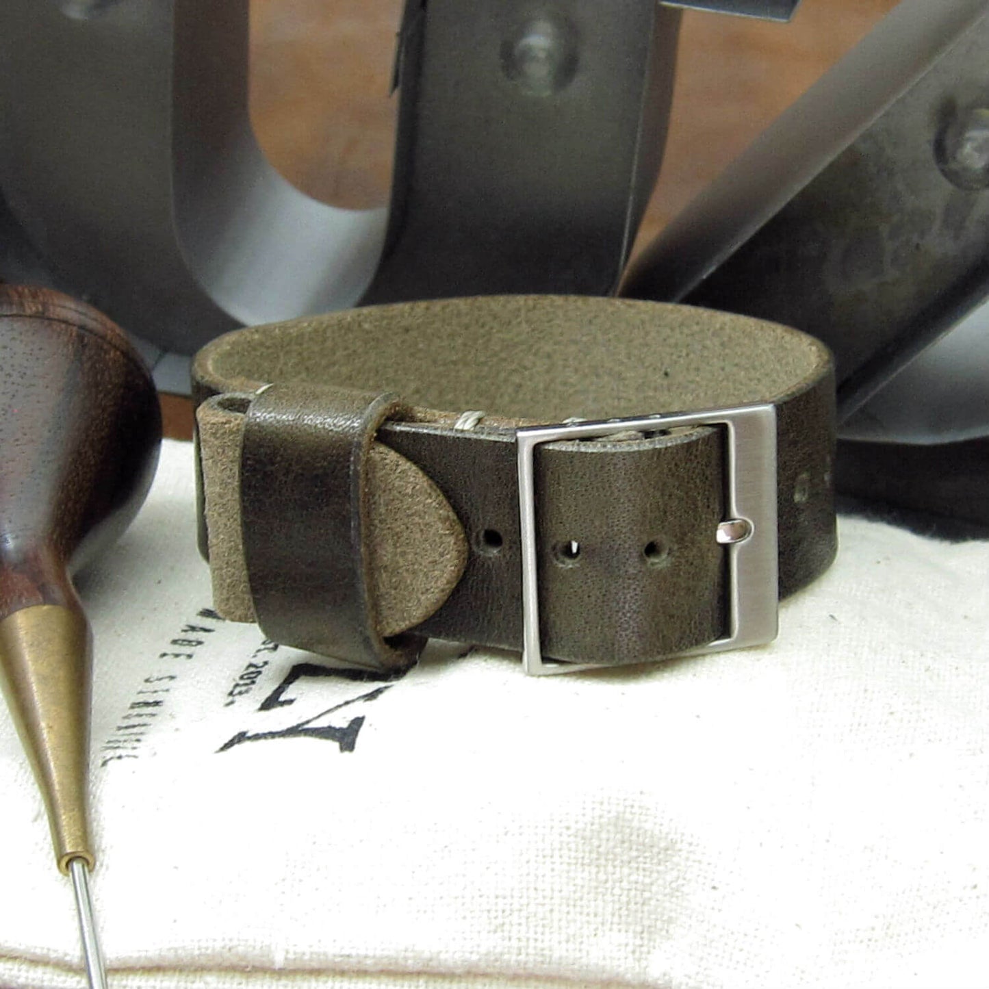 Leather Watch Strap, Classic RAF II Vintage 408 | Ladder Buckle | Full Grain Italian Vegetable-Tanned Leather | Cozy Handmade