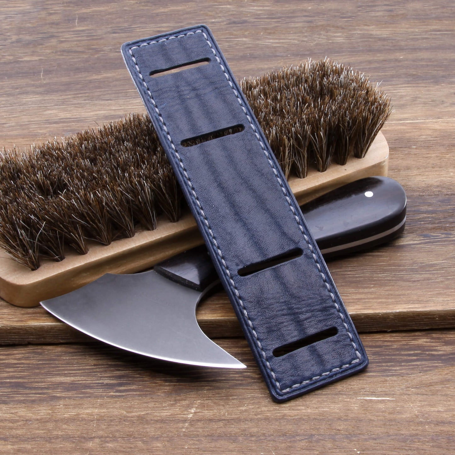 Leather bund pad in Newman Style Vintage 407 Dark Blue (timepiece for illustrative purposes only) | Full stitch construction, made with full grain Italian veg-tanned leather