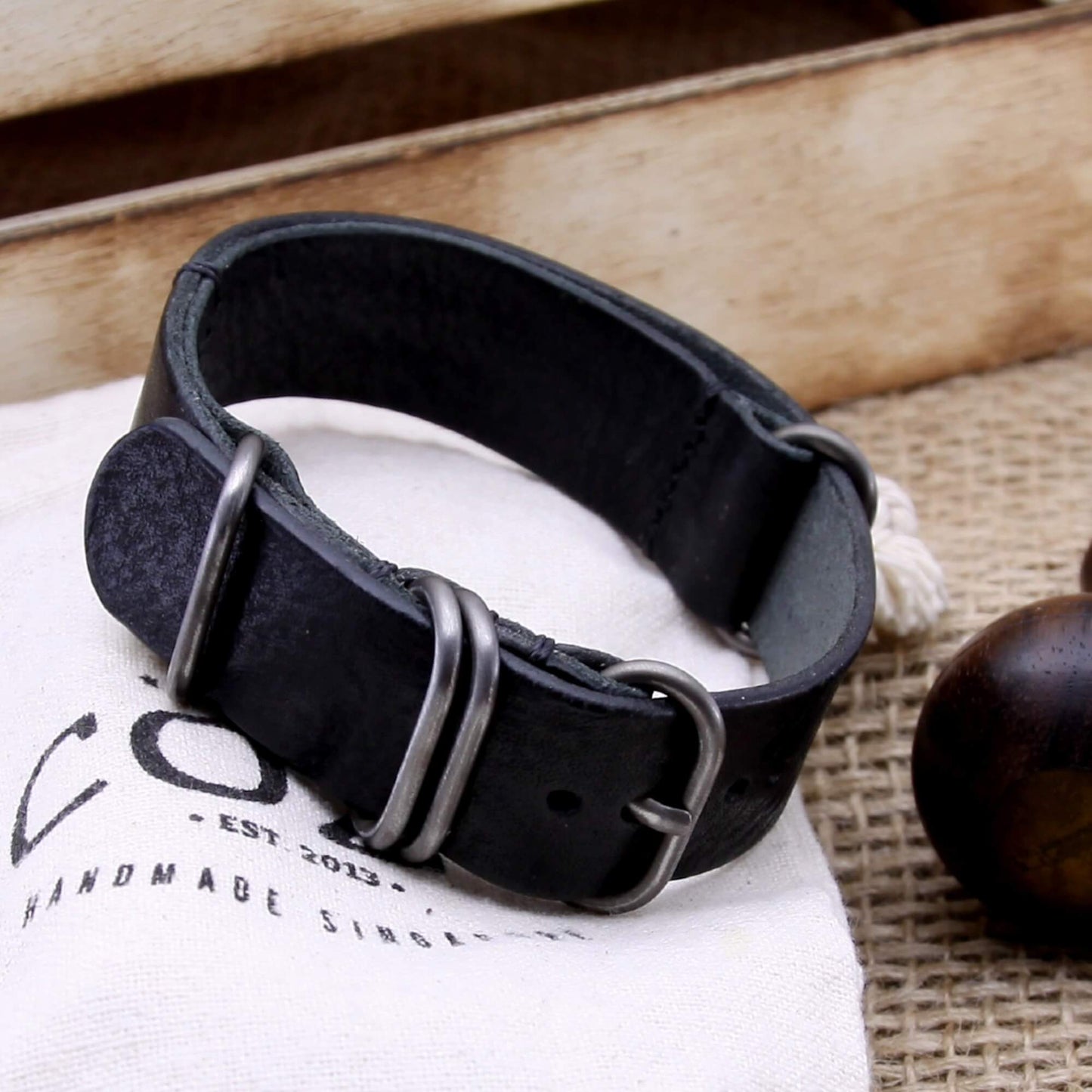NAT2 Leather Watch Strap, 5-Ring Vintage Nero (Black) | Full Grain Italian Veg Tanned Leather | Cozy Handmade