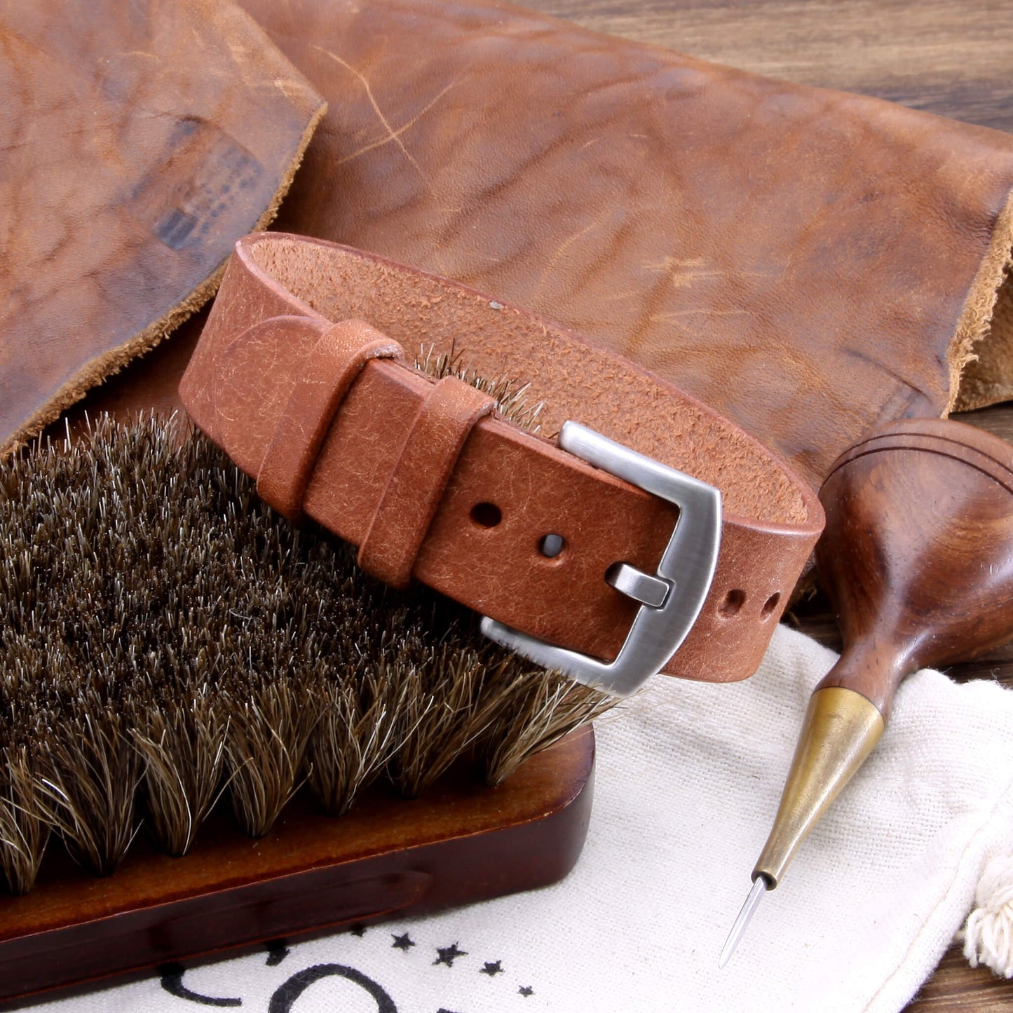 Single Pass Leather Watch Strap, 2-Keeper Rustic Russet | Full Grain Italian Vegetable-Tanned Leather | Cozy Handmade