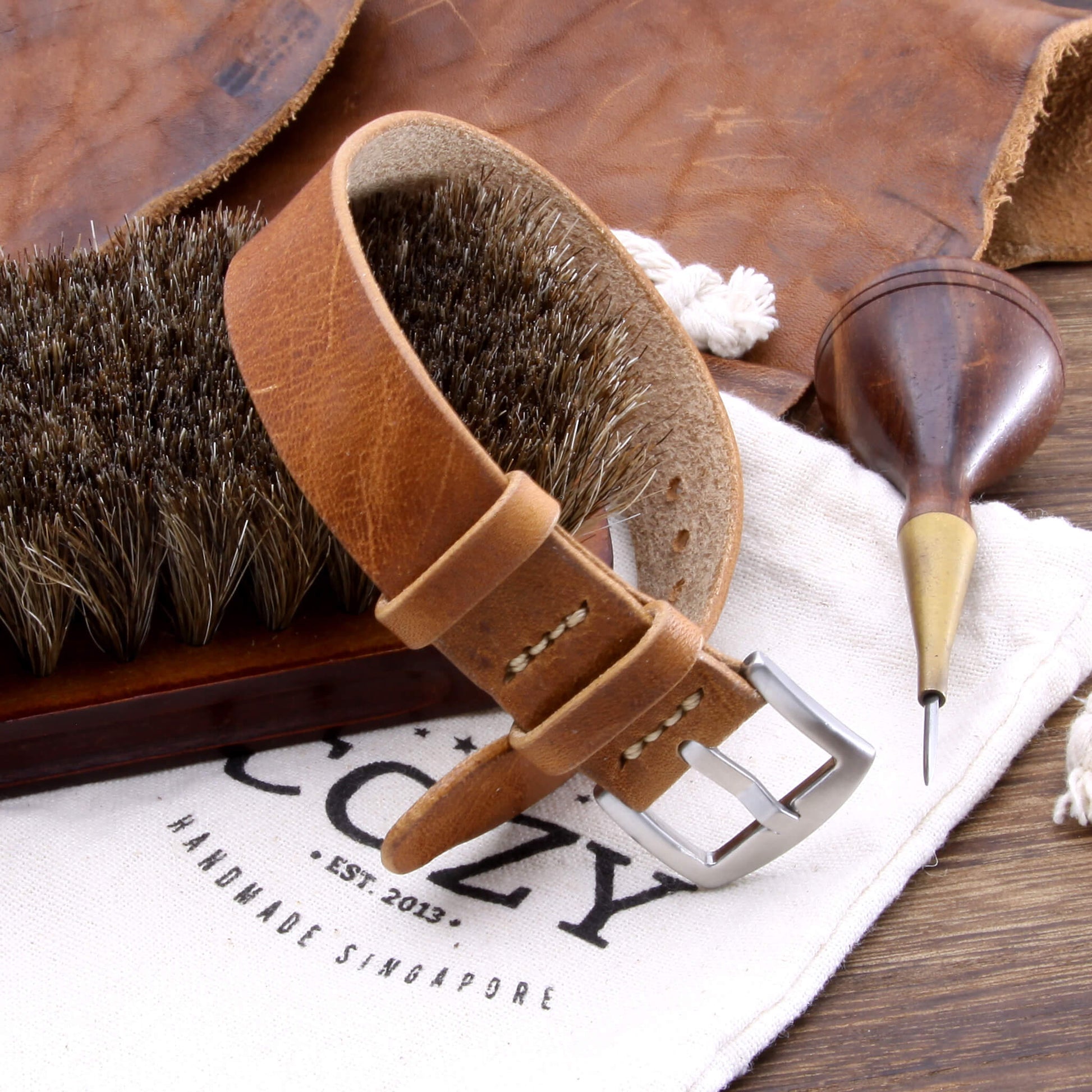 Single Pass Watch Strap, 2-Keeper Style Vintage 401 | Full Grain Italian Vegetable-Tanned Leather | Cozy Handmade