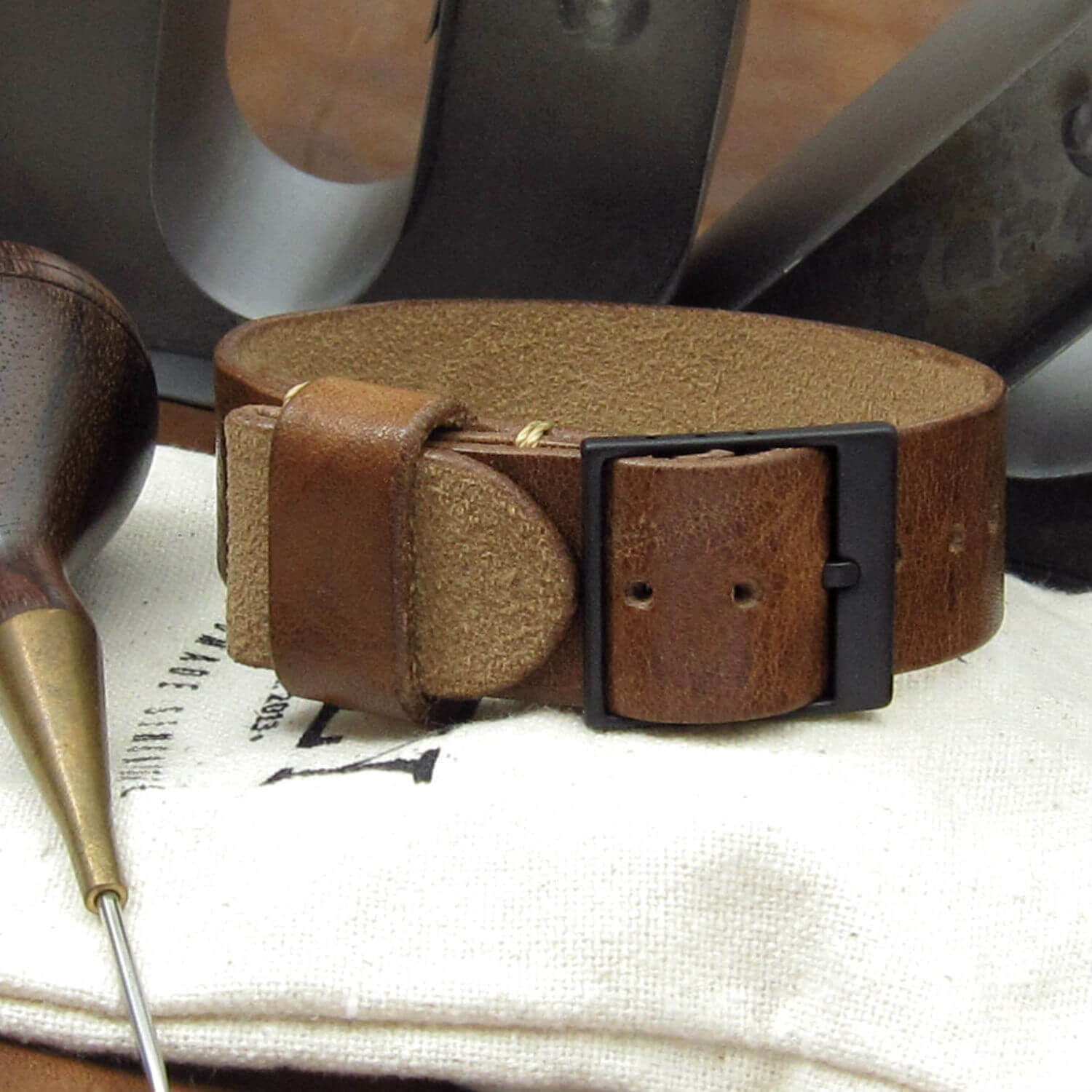 Leather Watch Strap, Classic RAF II Vintage 402 | Ladder Buckle | Full Grain Italian Vegetable-Tanned Leather | Cozy Handmade