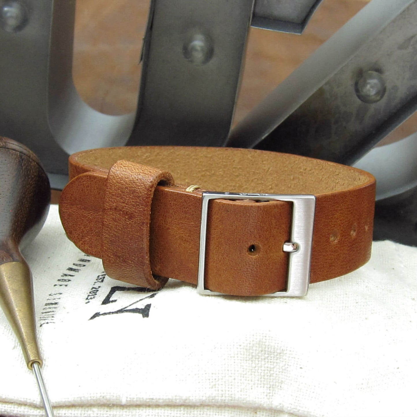 Leather Watch Strap, Classic RAF II Vintage 402 | Ladder Buckle | Full Grain Italian Vegetable-Tanned Leather | Cozy Handmade