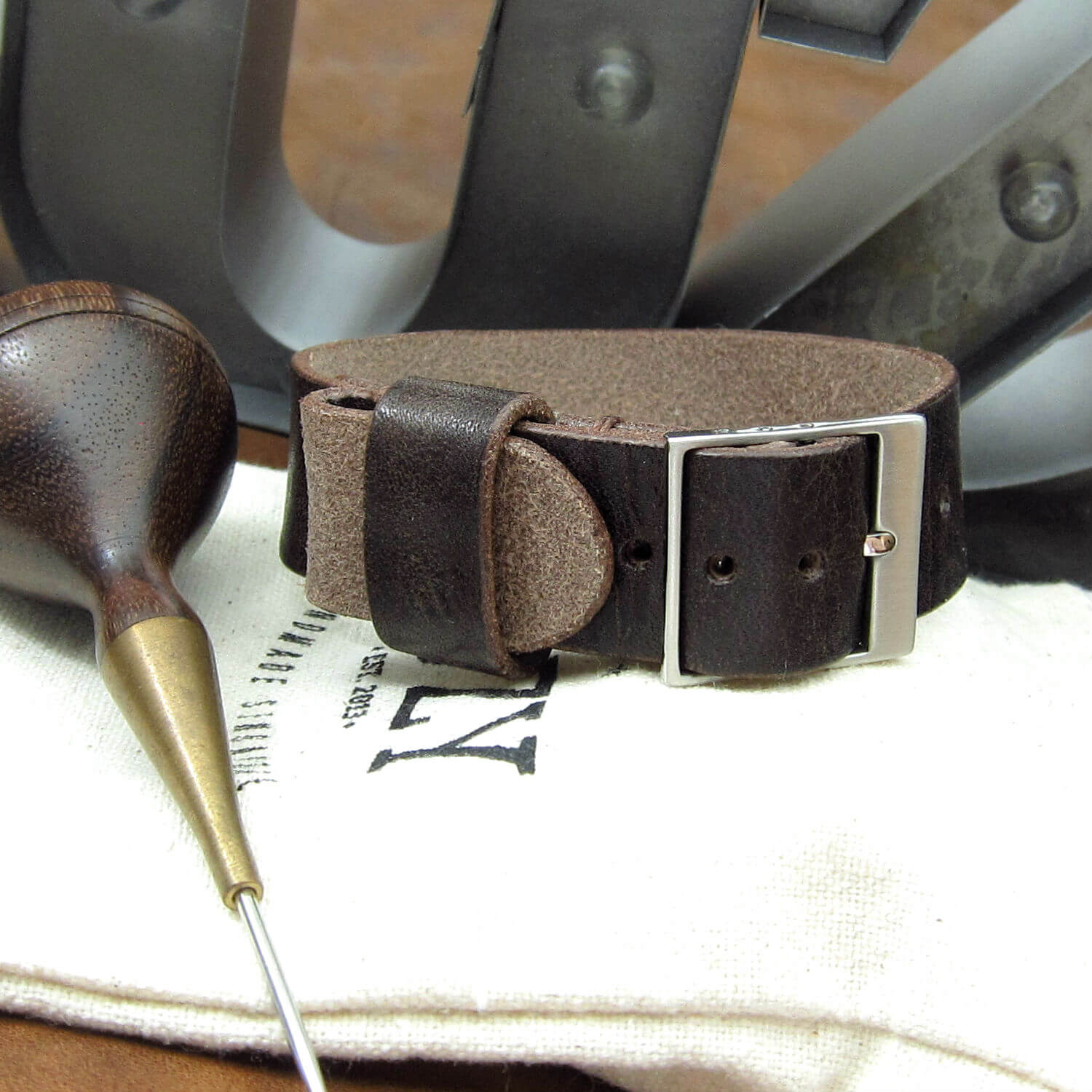 Leather Watch Strap, Classic RAF II Vintage 406 | Ladder Buckle | Full Grain Italian Vegetable-Tanned Leather | Cozy Handmade